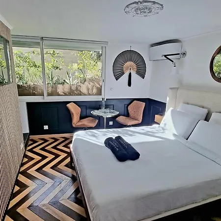 Bed & Breakfast La Belle Endormie French Bordeaux